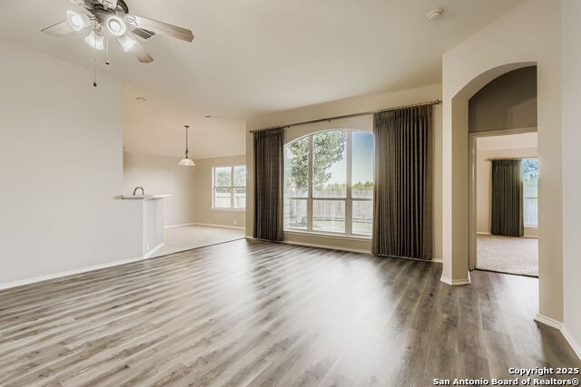 Image 8 of 38 For 937 Forest Ridge