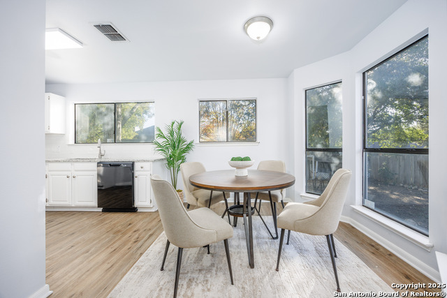 Image 10 of 33 For 8222 Timber Slope