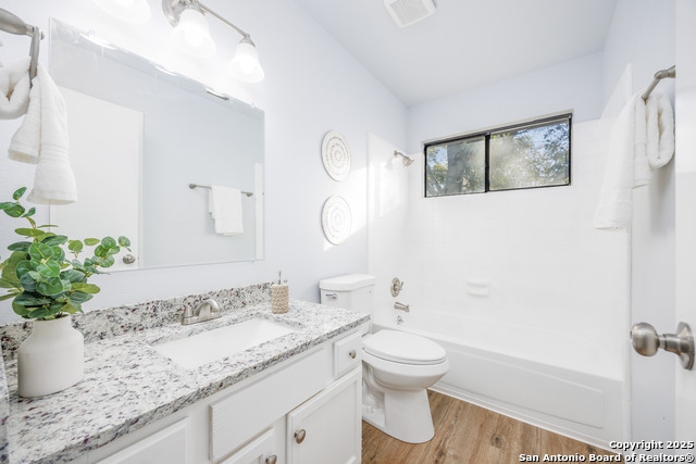 Image 24 of 33 For 8222 Timber Slope