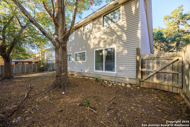 Image 28 of 33 For 8222 Timber Slope