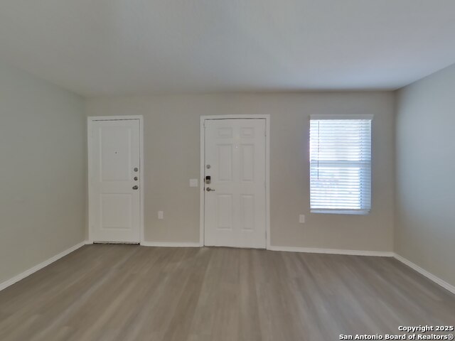 Image 3 of 16 For 5711 Raven