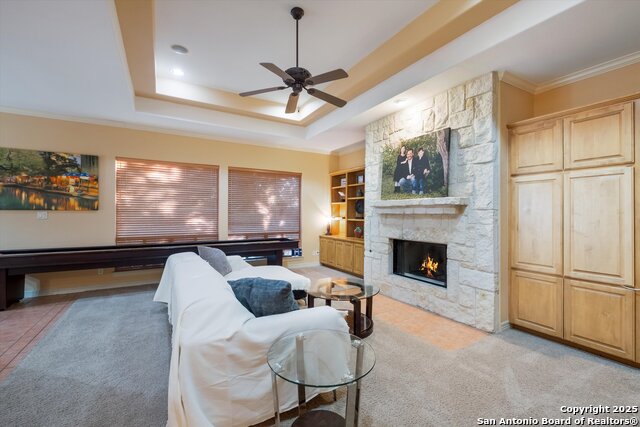 Listing photo id 8 for 702 Bluff Breeze