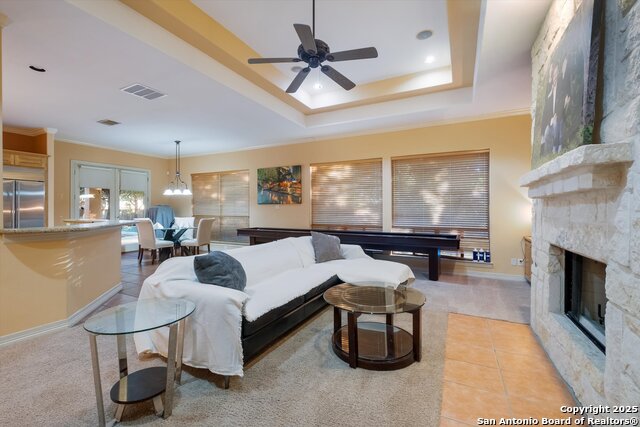 Listing photo id 11 for 702 Bluff Breeze