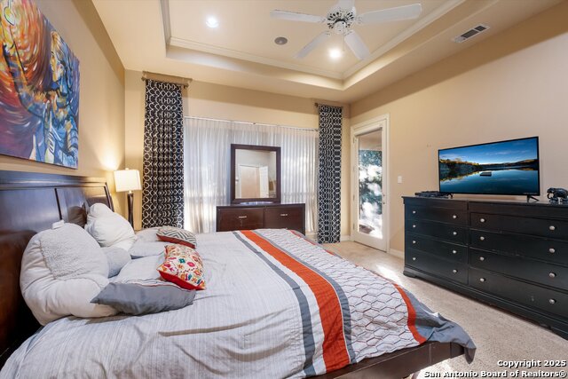 Listing photo id 14 for 702 Bluff Breeze