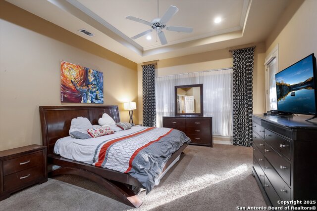 Listing photo id 15 for 702 Bluff Breeze