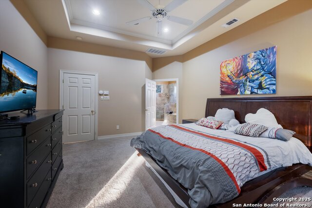 Listing photo id 16 for 702 Bluff Breeze