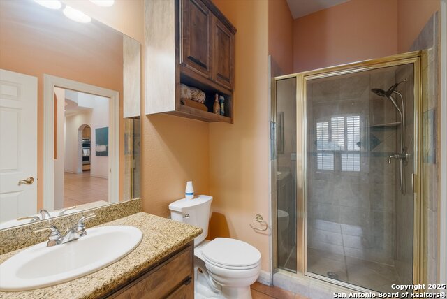 Listing photo id 20 for 702 Bluff Breeze