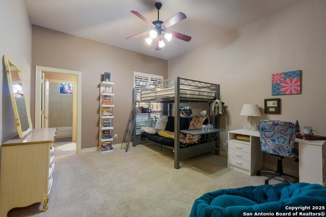 Listing photo id 21 for 702 Bluff Breeze