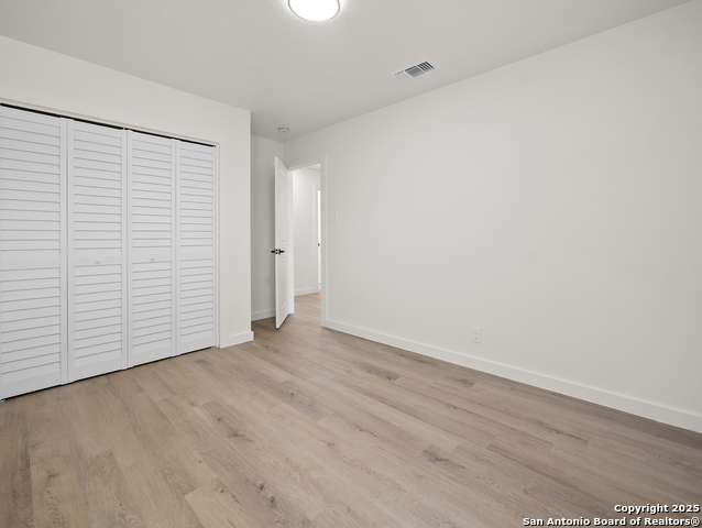 Listing photo id 8 for 1223 Mally W