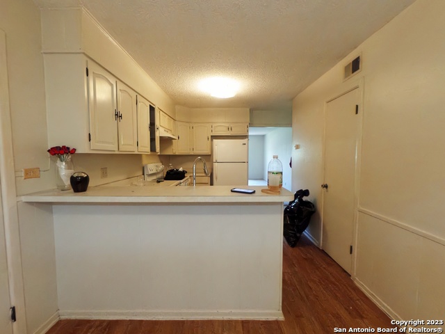 Image 3 of 9 For 622 Chauncey Dr 2