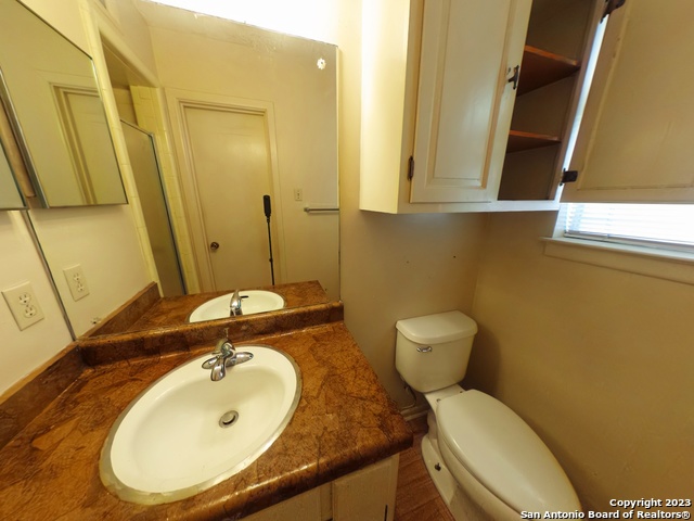 Image 6 of 9 For 622 Chauncey Dr 2