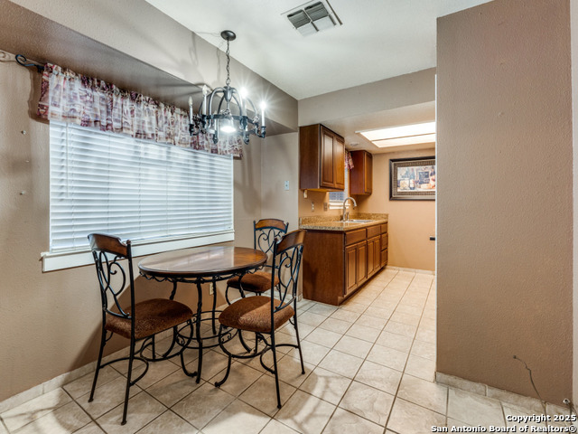 Image 12 of 23 For 7626 Meadow Lawn