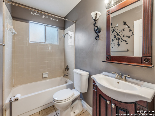 Image 18 of 23 For 7626 Meadow Lawn