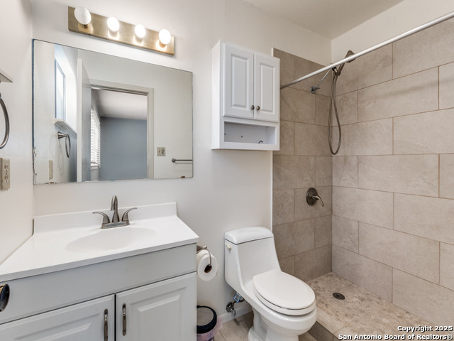 Image 21 of 23 For 7626 Meadow Lawn