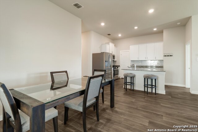 Image 11 of 31 For 7719 Blue Gulf Dr