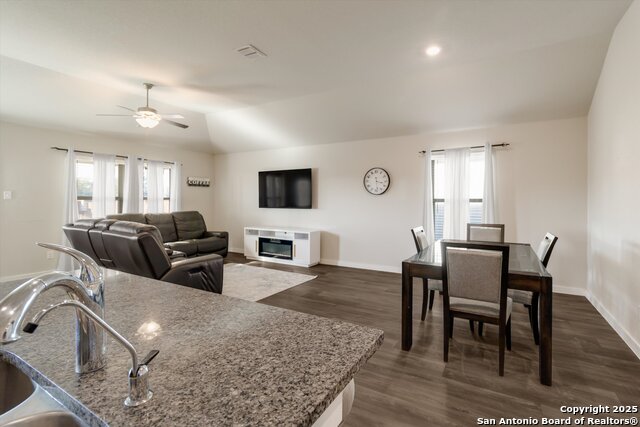 Image 13 of 31 For 7719 Blue Gulf Dr