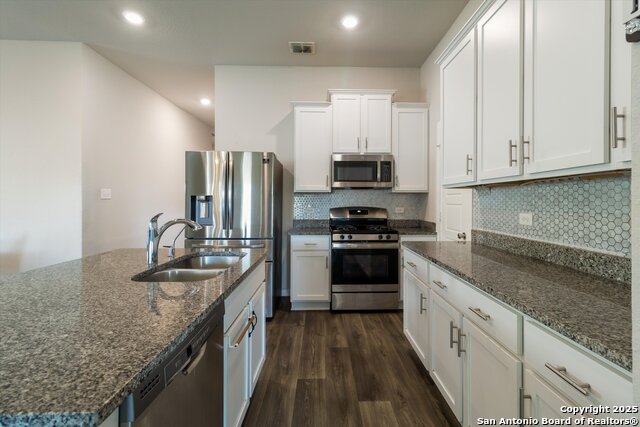 Image 14 of 31 For 7719 Blue Gulf Dr