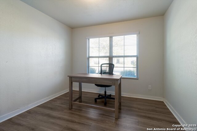 Image 21 of 31 For 7719 Blue Gulf Dr