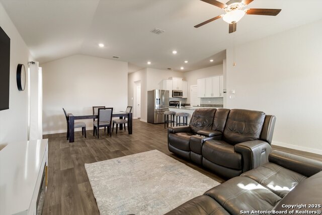 Image 8 of 31 For 7719 Blue Gulf Dr