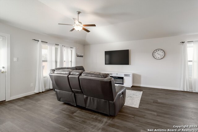 Image 9 of 31 For 7719 Blue Gulf Dr