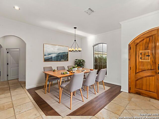 Image 11 of 42 For 837 Lakeview