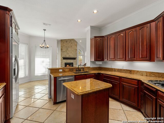 Image 14 of 42 For 837 Lakeview