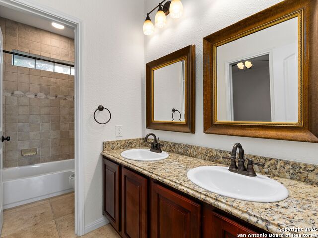 Image 23 of 42 For 837 Lakeview