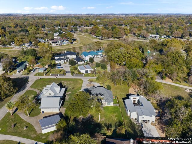 Image 38 of 42 For 837 Lakeview