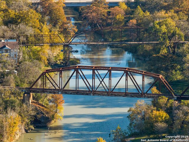 Image 39 of 42 For 837 Lakeview