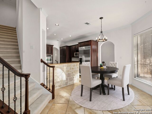 Image 4 of 42 For 837 Lakeview