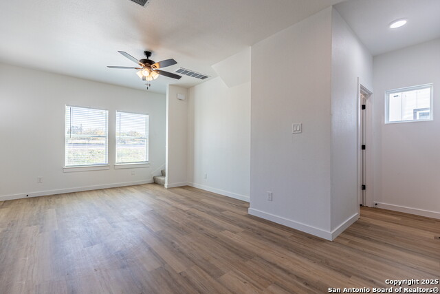 Image 12 of 25 For 327 Bee  201