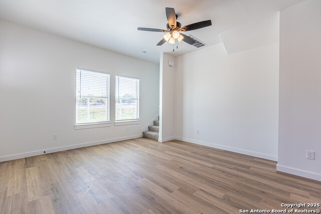 Image 6 of 25 For 327 Bee  201