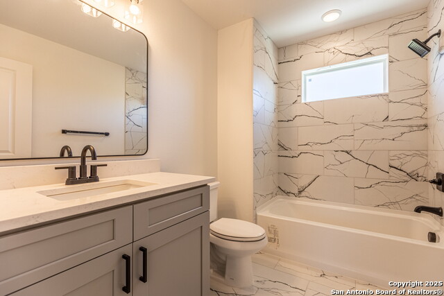 Image 18 of 28 For 327 Bee  202