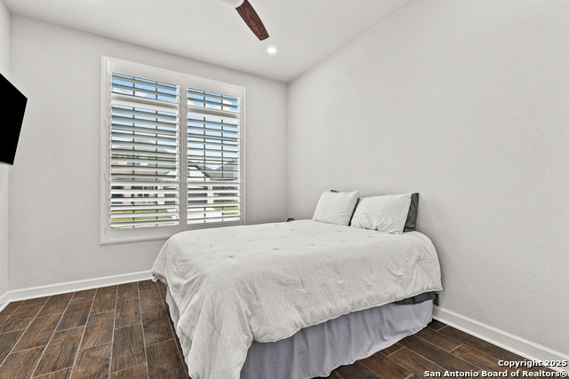 Image 19 of 37 For 320 Rhapsody