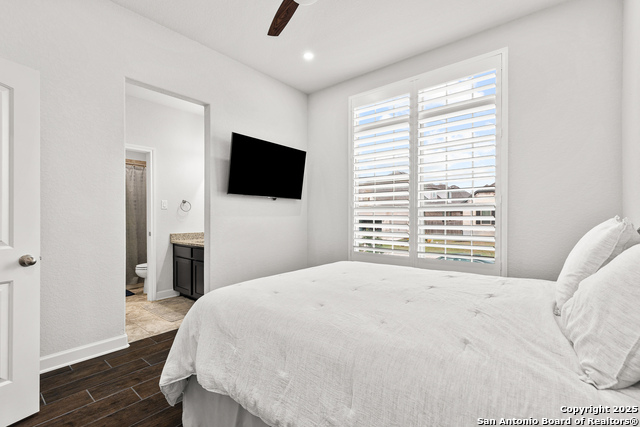 Image 20 of 37 For 320 Rhapsody