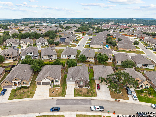 Image 35 of 37 For 320 Rhapsody