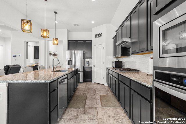 Image 8 of 37 For 320 Rhapsody