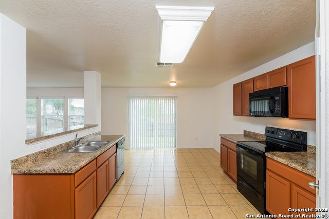 Image 6 of 17 For 13019 Strada Privata