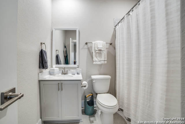 Image 15 of 24 For 8851 Oakland  Unit 14