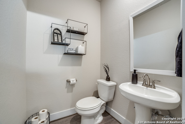 Image 16 of 24 For 8851 Oakland  Unit 14