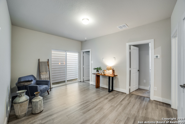 Image 17 of 24 For 8851 Oakland  Unit 14