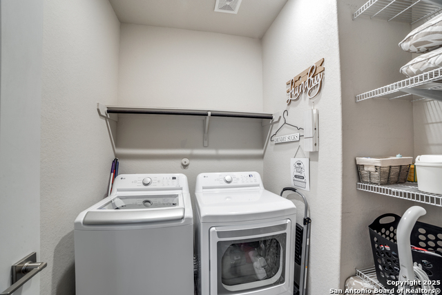 Image 19 of 24 For 8851 Oakland  Unit 14