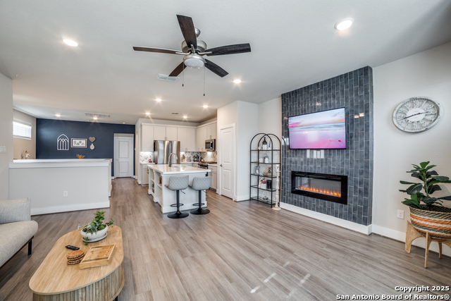 Image 2 of 24 For 8851 Oakland  Unit 14