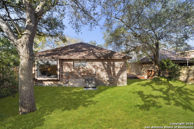 Image 25 of 30 For 7562 Beaver Tree