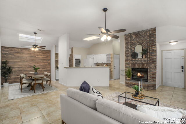 Image 8 of 30 For 7562 Beaver Tree