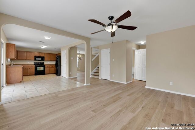 Listing photo id 8 for 7534 Omega Vale