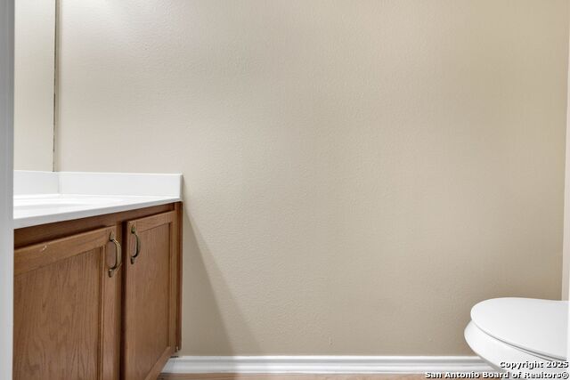 Listing photo id 11 for 7534 Omega Vale