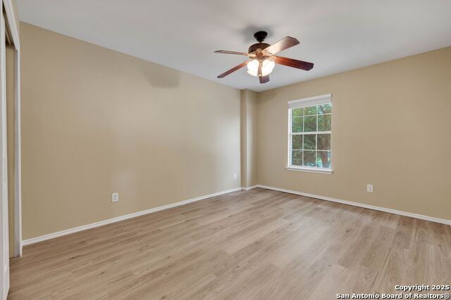 Listing photo id 16 for 7534 Omega Vale