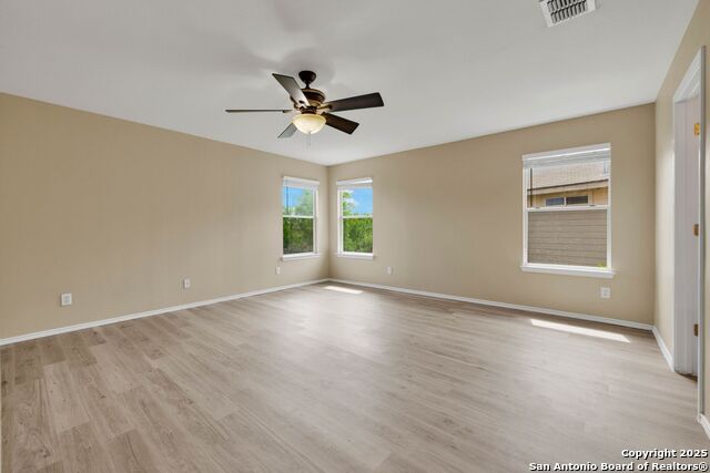 Listing photo id 21 for 7534 Omega Vale