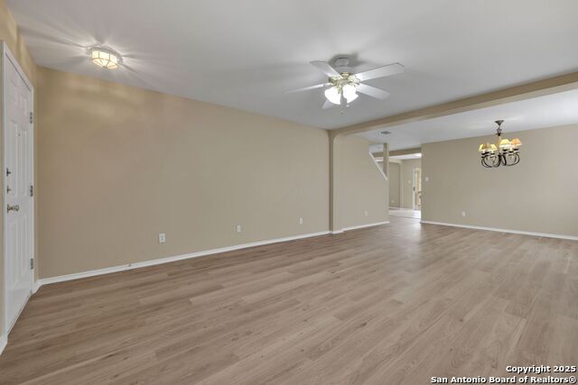 Listing photo id 3 for 7534 Omega Vale